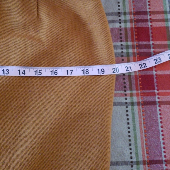 APT 9 size 10 skirt, fully lined. - Picture 7 of 7